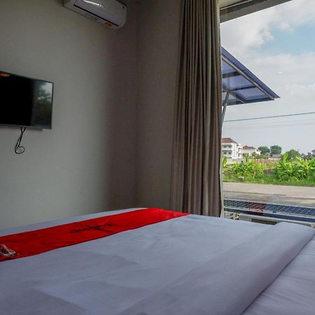 Reddoorz Plus Near Solo Baru 외부 사진
