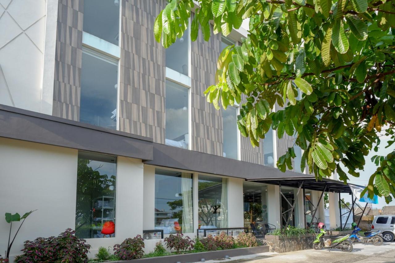Reddoorz Plus Near Solo Baru 외부 사진