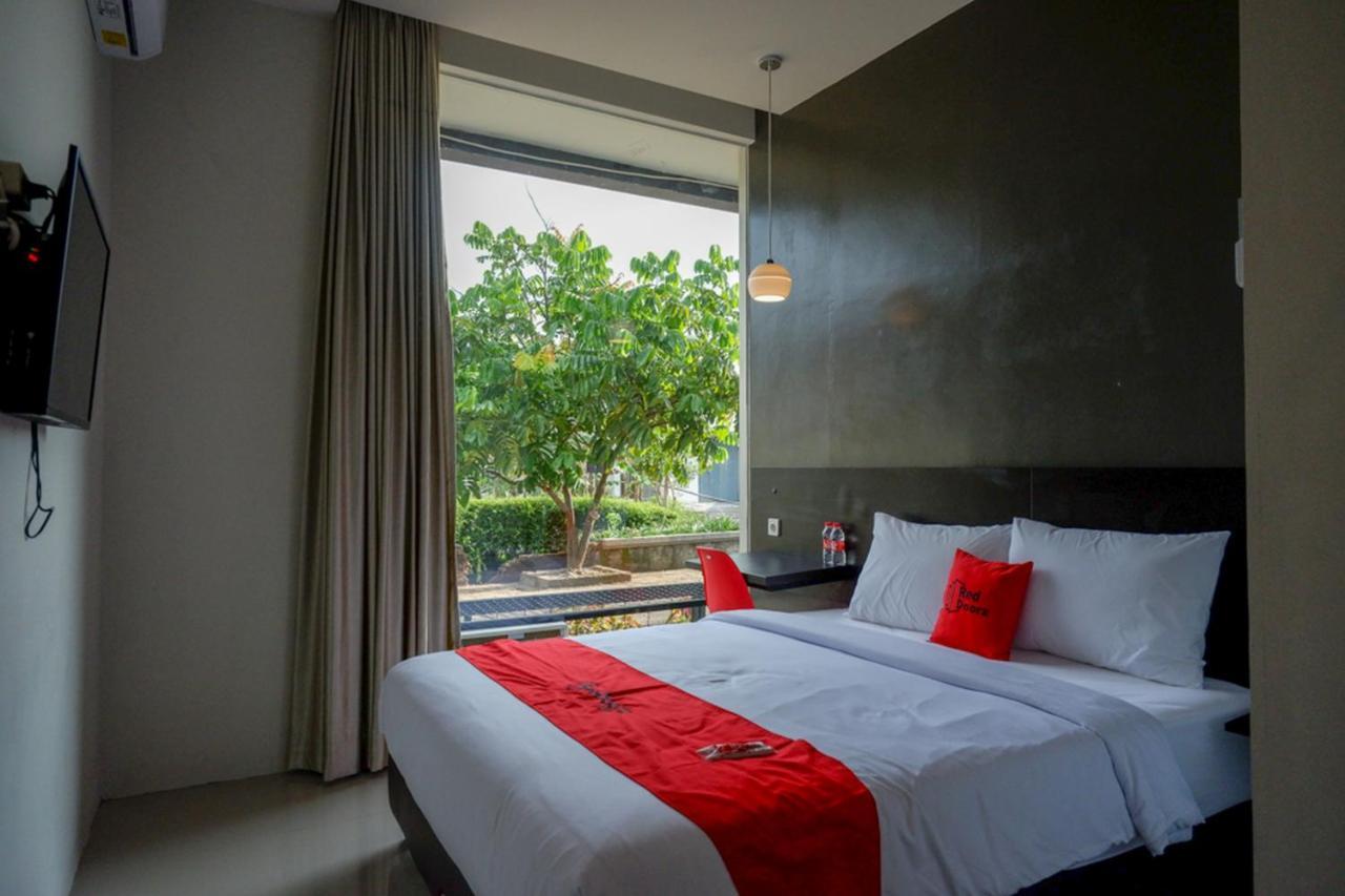 Reddoorz Plus Near Solo Baru 외부 사진