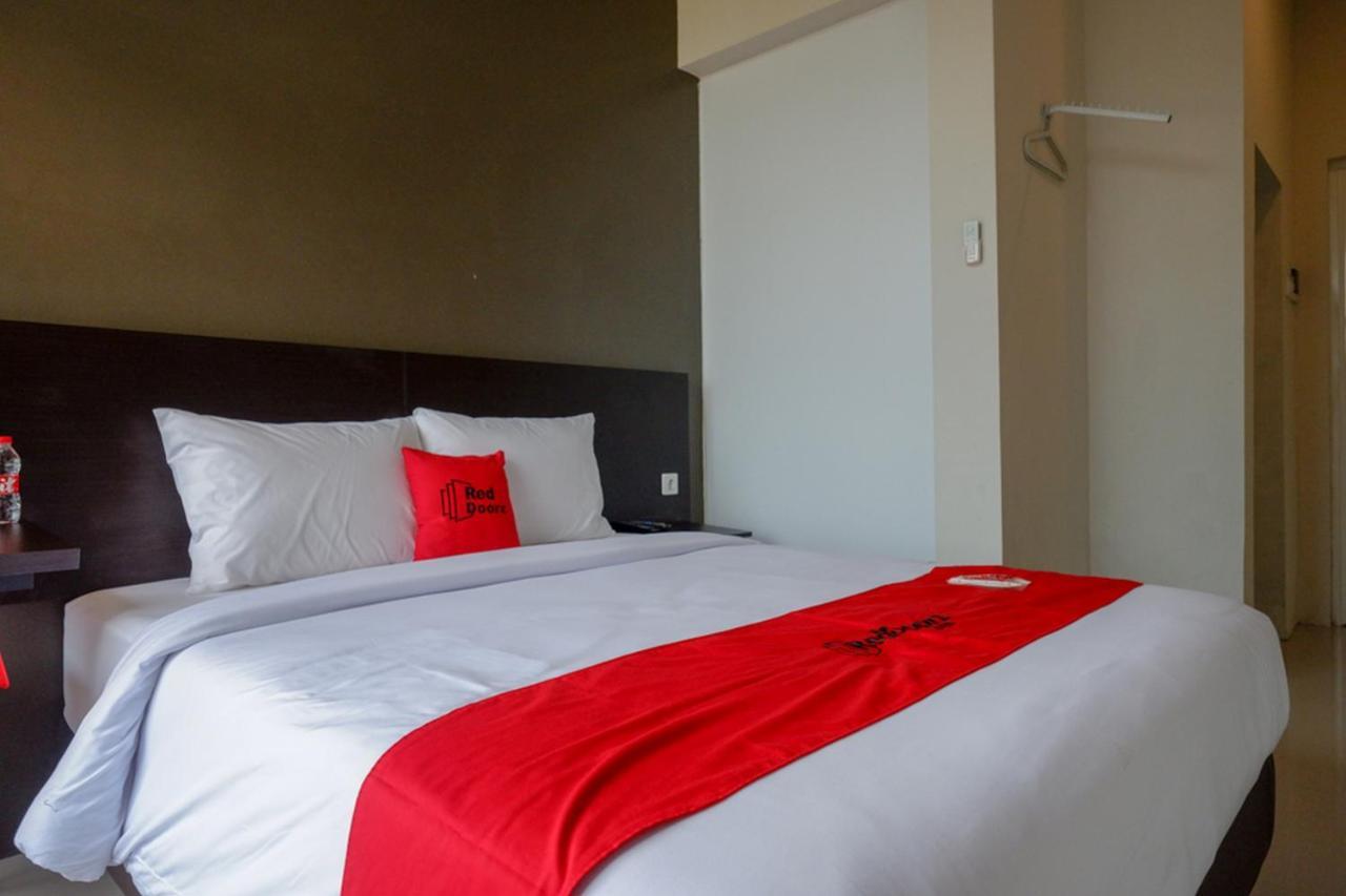 Reddoorz Plus Near Solo Baru 외부 사진