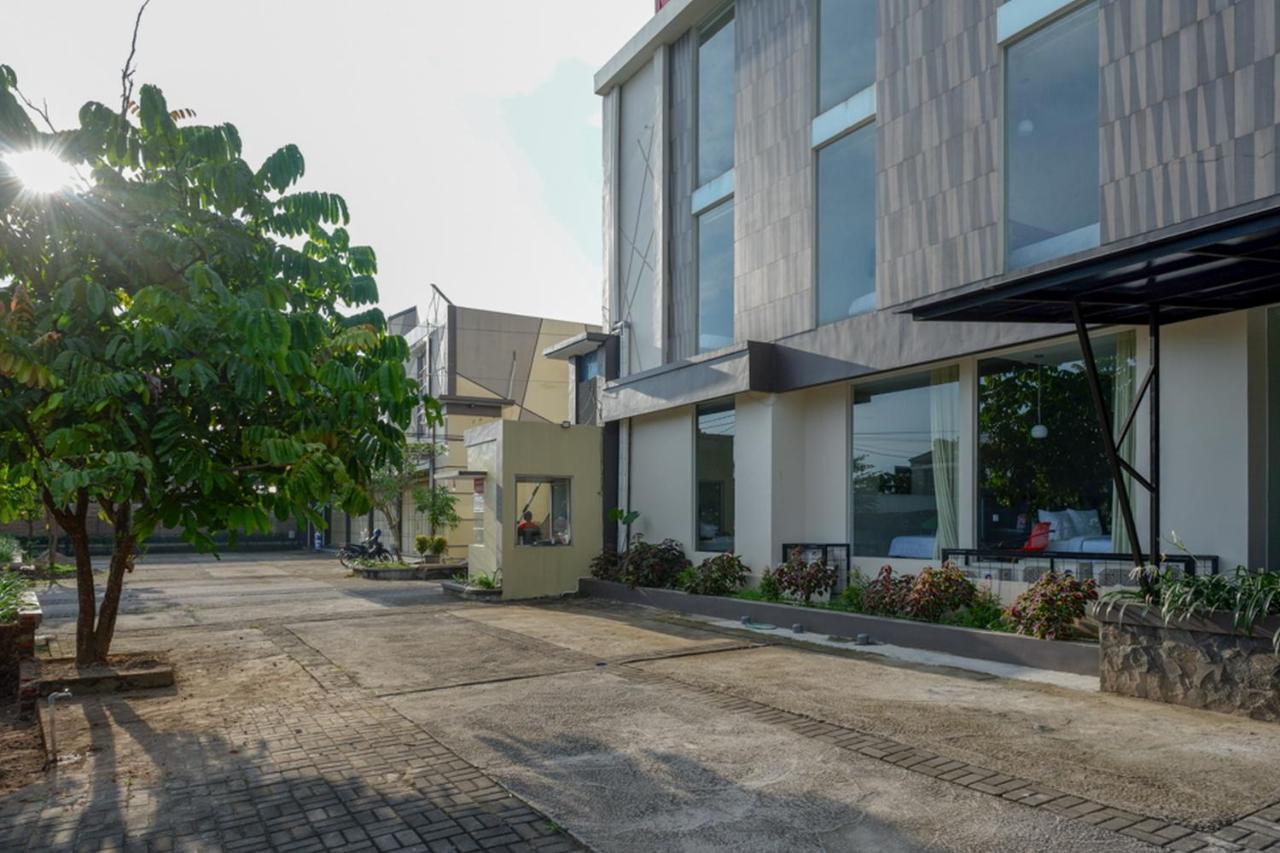 Reddoorz Plus Near Solo Baru 외부 사진